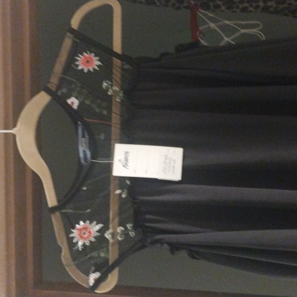 Lace out black shirt